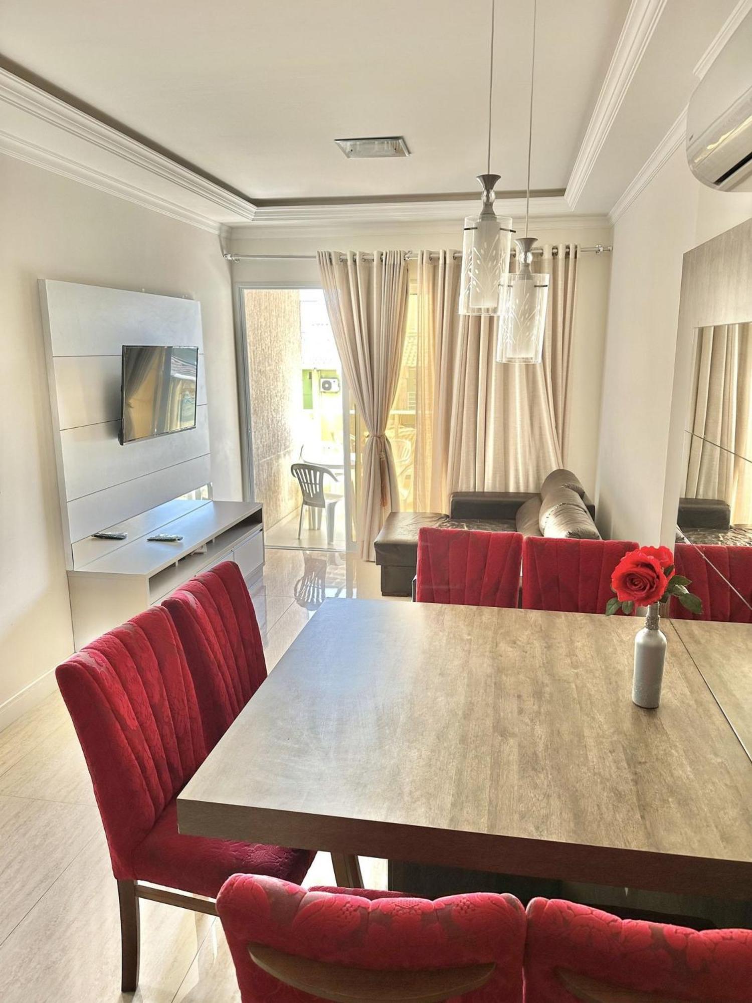 Avenida F Apartment *